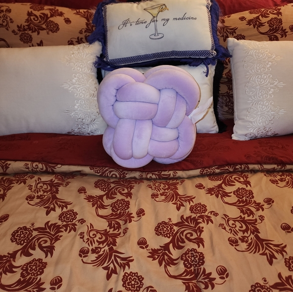 South Steet Loft Knotted Velvet Decorative Pillow - soft green - Picture 4 of 4